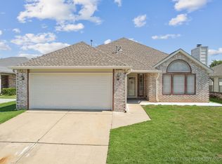 9511 E 76th St S, Tulsa, OK 74133