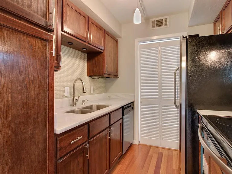 810 Bellevue Rd #218 — Photo 15