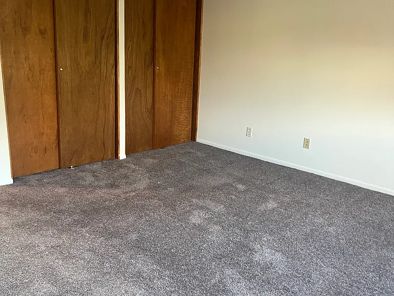112 W Falls Rd — Photo 11