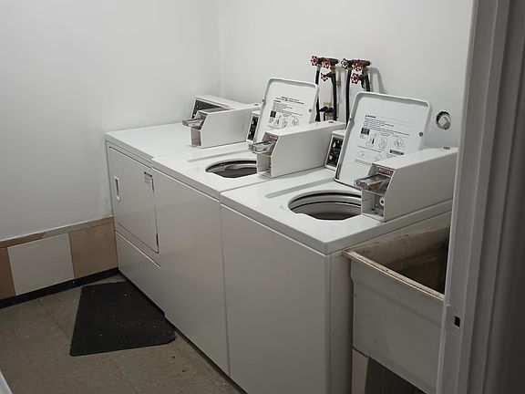 5th image of 1430 Donovan Dr #103