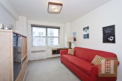 5th image of 300 E 71st St APT 9E