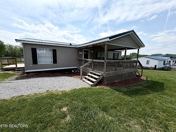 2nd image of 142 Jonathan Ln