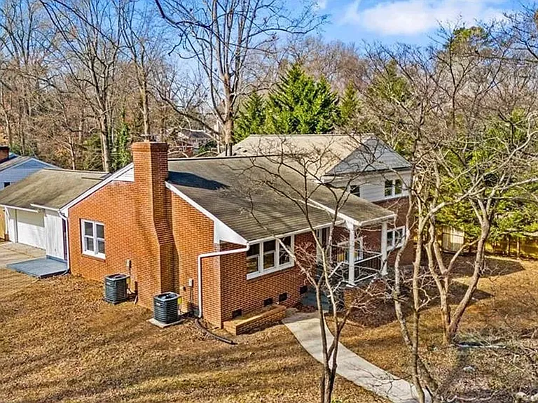 2101 Mimosa Dr — Photo 15