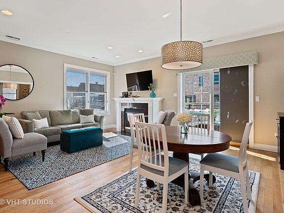 3rd image of 1257 W Carmen Ave APT 2S