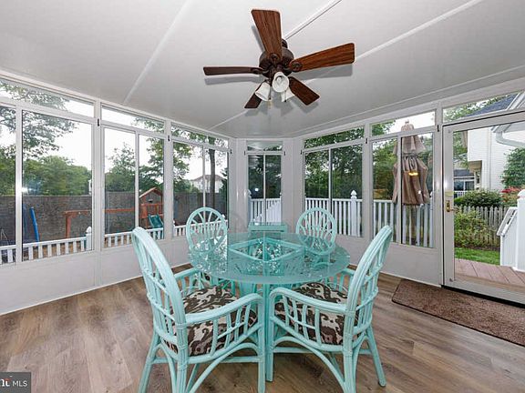 4th image of 9607 Oakington Dr