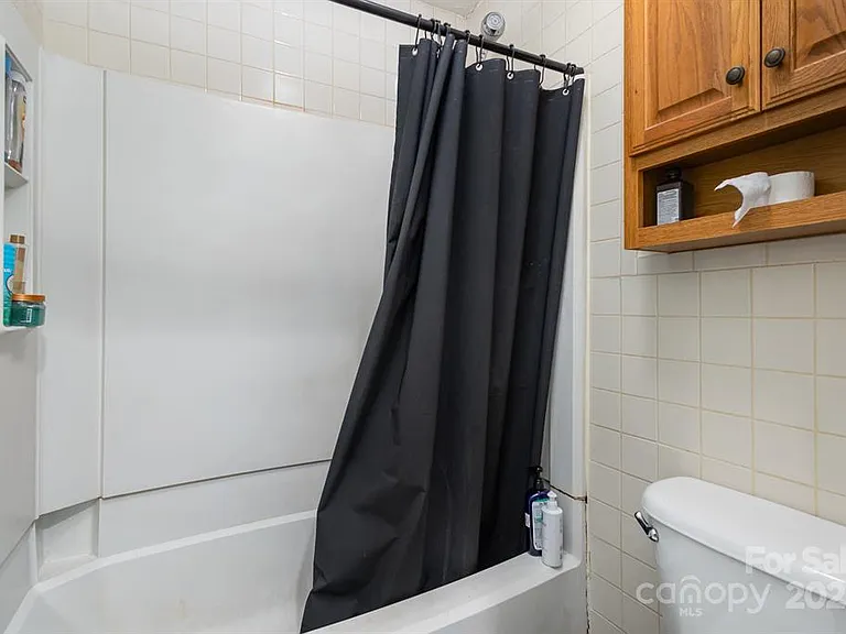 4400 Sharon Chase Dr #E — Photo 13