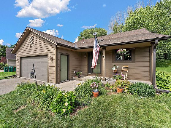 3rd image of 7775 Grinnell Way