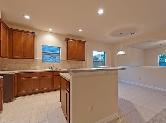 5th image of 4527 Knights Ct