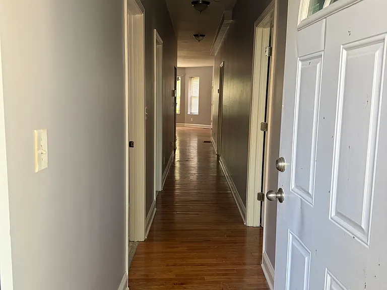 1003 N Sacramento Ave #1 — Photo 8