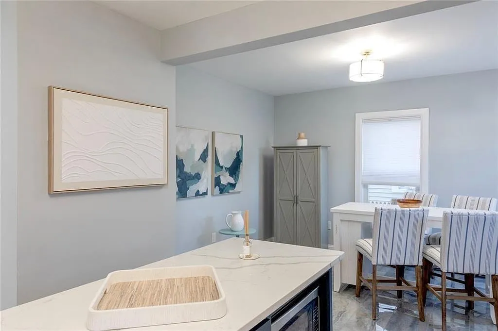 3 bed, 2.5 bath, 1188 sqft, $4,000 — Photo 4