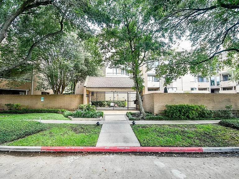 5200 Weslayan St #311 — Photo 2