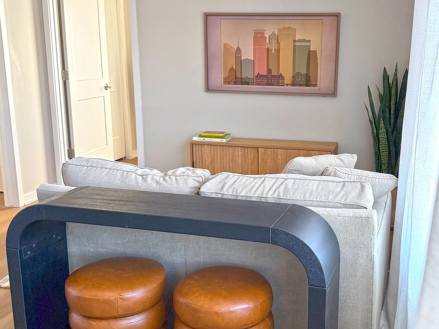 2 bed, 672 sqft, $1,950 — Photo 4