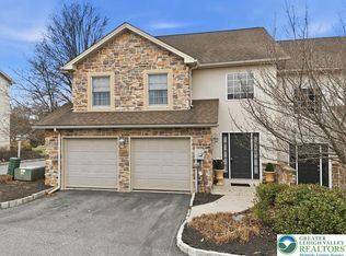 18 Holly Ct, Easton, PA 18040