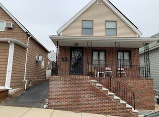 35 Villa Ave, Everett, MA 02149