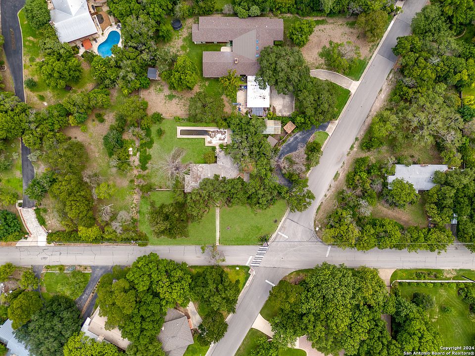 1st image of 206 ROCKHILL DR