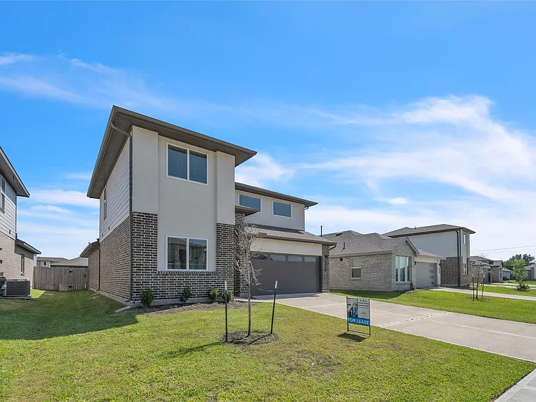 19027 Derrington Manor Ln — Photo 2