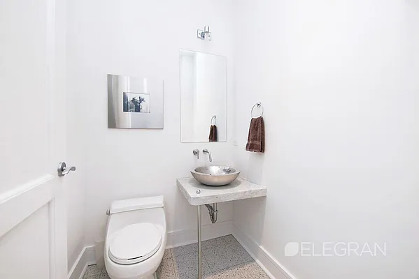 Rented by (Legacy) Elegran | media 15