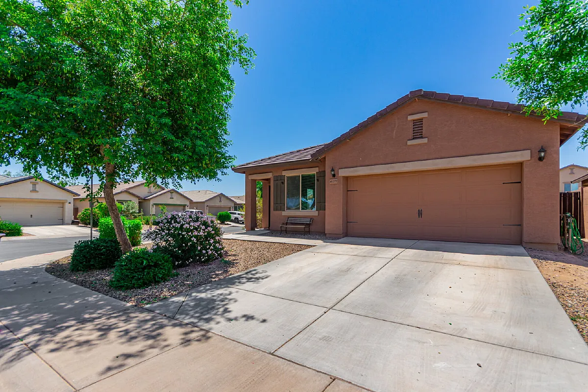 Building Photo - 41177 W Lucera Ln