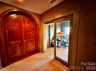Boulder Pass, Burnsville, NC 28714