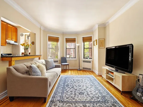 34-24 82nd St APT 2B, Jackson Heights, NY 11372
