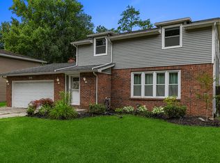 537 Vine Ln, Amherst, NY 14228