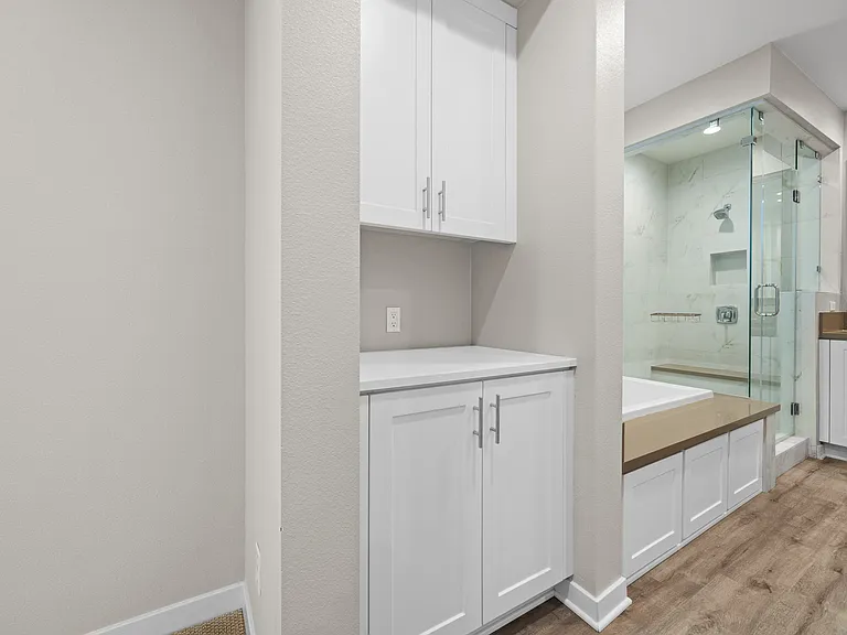 16205 Camden Cir — Photo 34