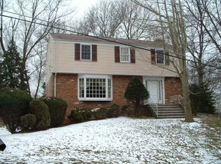 526 Guyasuta Rd, Pittsburgh, PA 15215