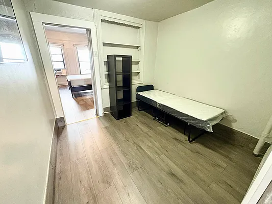 Rented by Garfield Realty  | media 4