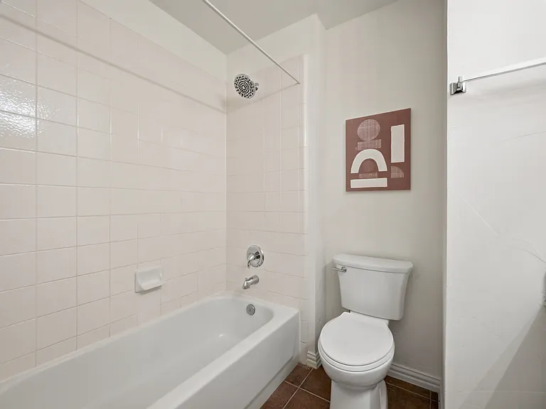15921 Twin Cove Dr — Photo 32