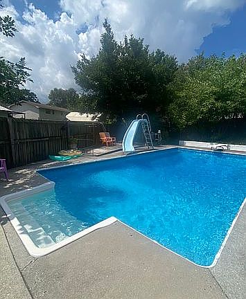 2nd image of 6640 Greenview Dr