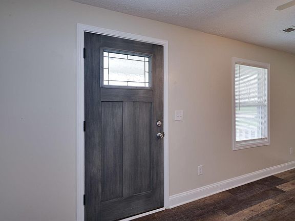 5th image of 8315 Lake Ave