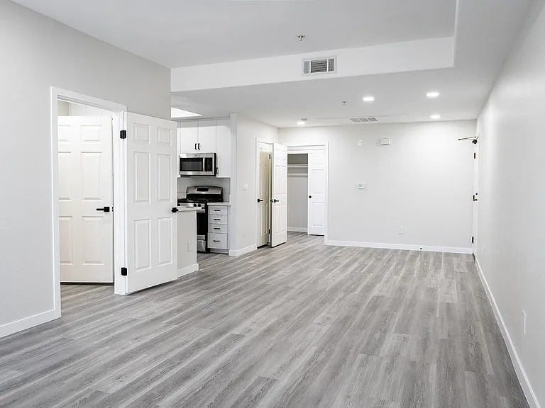 2820 Sawtelle Blvd — Photo 100