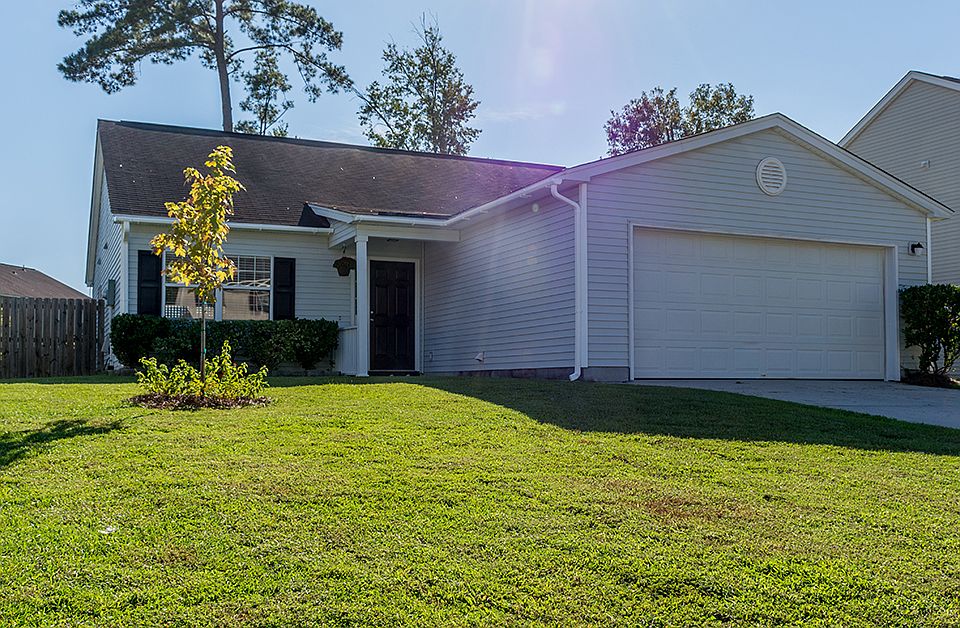 1st image of 101 Creek Bend Dr