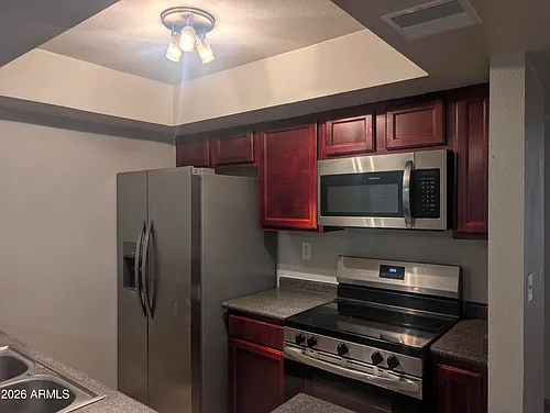 540 N May St #1101 Photo 1