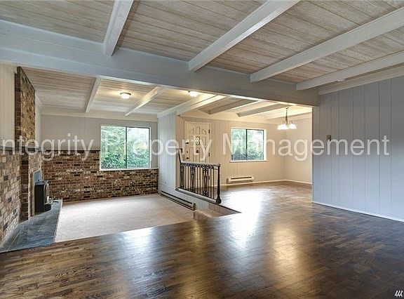3rd image of 10115 Alaska St S