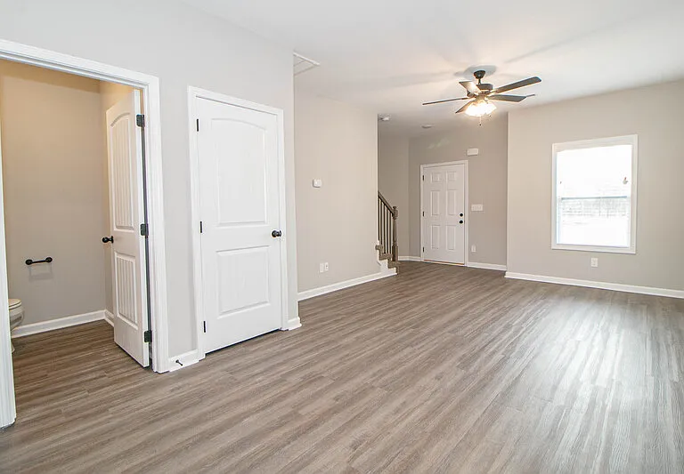 1115-A7 Hillwood Dr — Photo 3