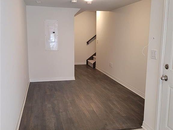 2nd image of 585 Colborne St E #913
