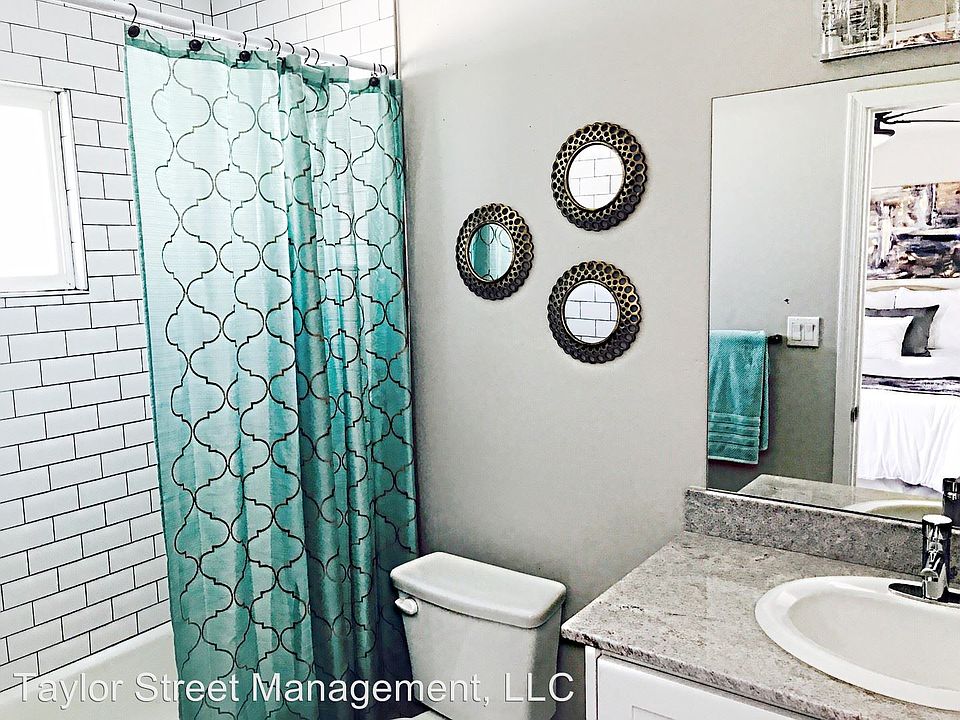 1st image of 3011 N 38th St APT 09