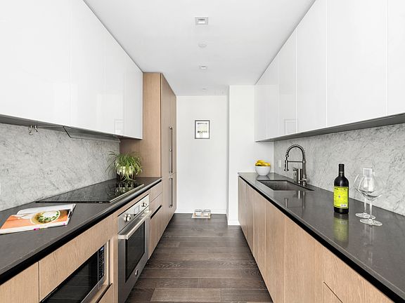 4th image of 302 E 96th St #1003