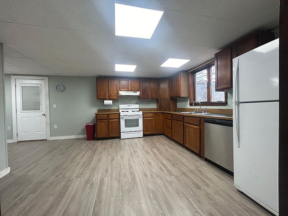 Eat in kitchen