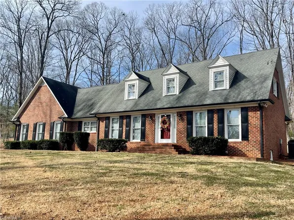 111 Ridgewood Ln, State Road, NC 28676