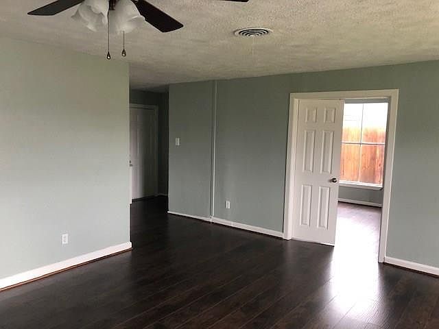 1st image of 3013 Dogwood Dr