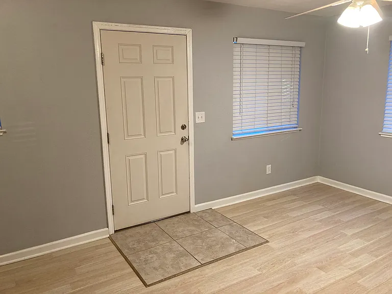 33807 Green Valley Lake Rd #3 — Photo 4