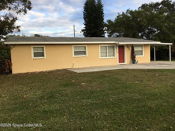 3rd image of 1825 Oakwood Dr