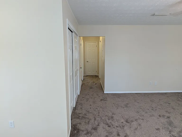 2207 Spring Park Rd — Photo 15