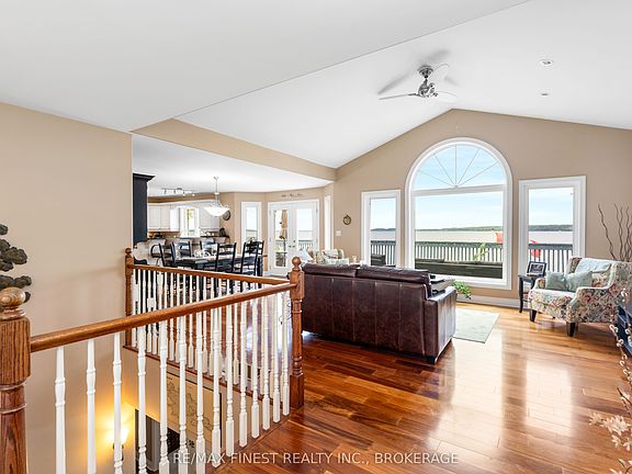 5th image of 121 Hickory Ln
