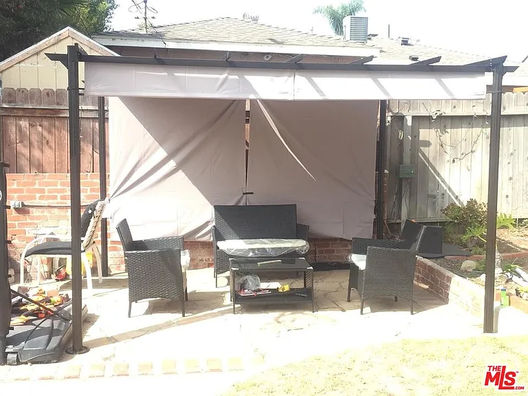 8719 Yorktown Ave — Photo 21