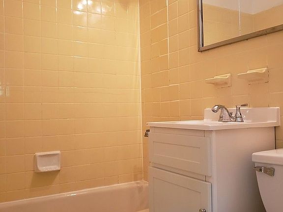 5th image of 24 W 68th St APT 4F