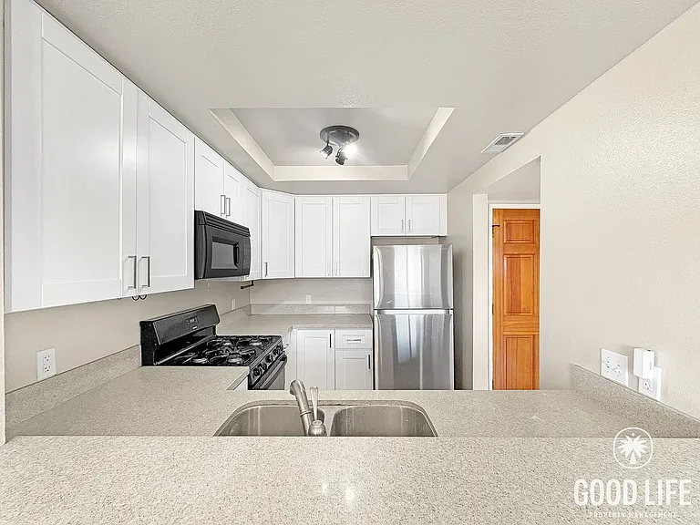 2956 Elm Tree Ct — Photo 2