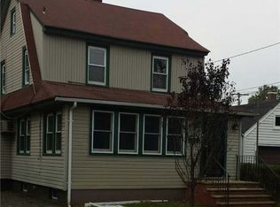 73 5th Ave, New Hyde Park, NY 11040